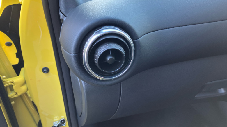 Nissan Juke 1.0 DiG-T Tekna 5dr Petrol Hatchback